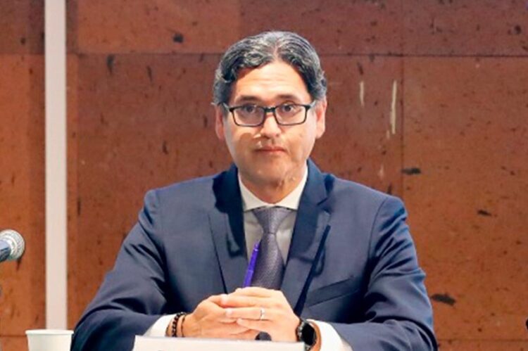 Evaluación permite mejorar los programas de desarrollo social: Erasmo González