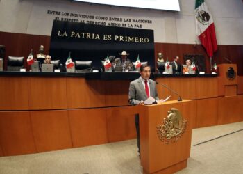 Ramírez de la O da cuenta de política financiera, fiscal, ingresos, gasto y deuda