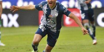 Pachuca gana 2-0 y pone fin a la racha triunfal de Santos