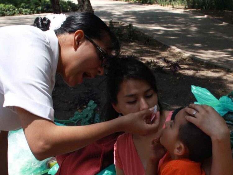 Inicia campaña nacional de vacunación contra la polio y otras 5 enfermedades