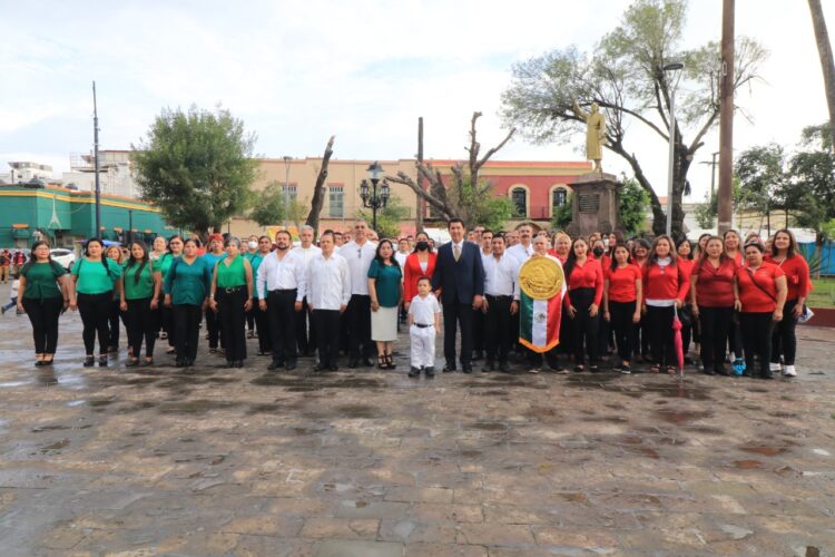 Encabeza Alcalde Mario López ceremonia de honores; rinden homenaje al Lic. José Félix Hi González