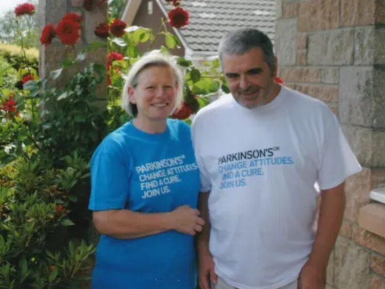 Mujer capaz de ‘oler’ mal de Parkinson ayuda a científicos a desarrollar prueba