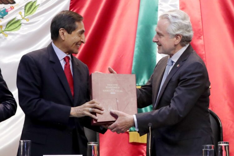 La Cámara de Diputados  de México recibe el Paquete Económico 2023