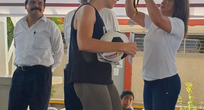 Toma parte Ayuntamiento en 94 Aniversario de Secundaria Técnica 1 “Alvaro Obregón”