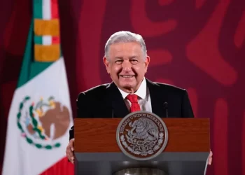 Descarta pronunciarse sobre política energética en desfile