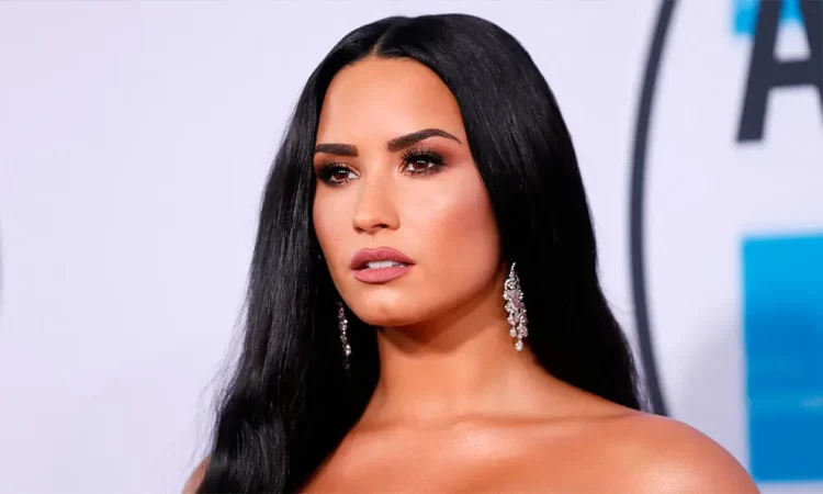 Insinúa Demi Lovato que no quiere dar más giras