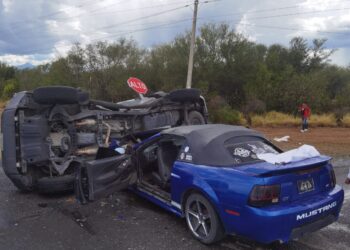 Siete heridos en choque con volcadura
