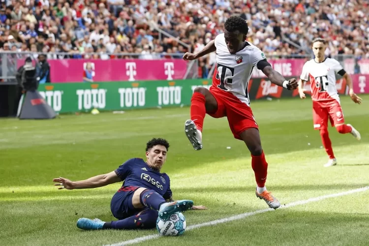 Jorge Sánchez se perderá el siguiente juego con el Ajax