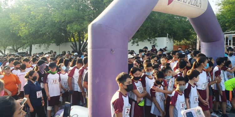 Toma parte Ayuntamiento en 94 Aniversario de Secundaria Técnica 1 “Alvaro Obregón”