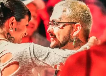 Christian Nodal dedica canción a Cazzu que antes dedicó a Belinda