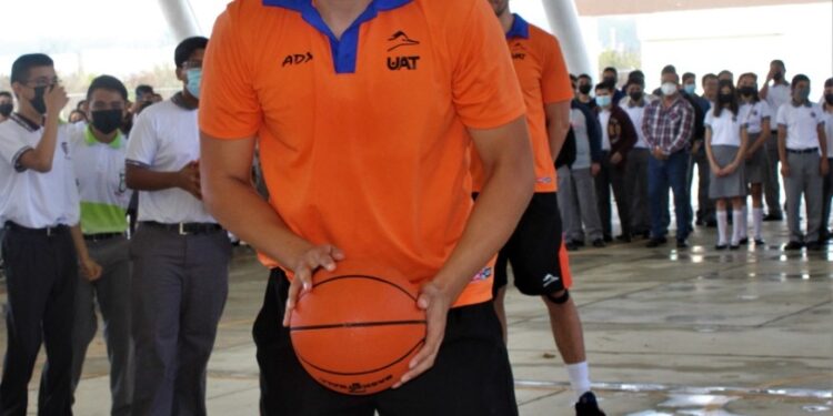 Alienta Gobierno de Lalo Gattás deporte estudiantil