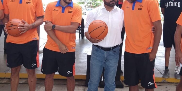 Alienta Gobierno de Lalo Gattás deporte estudiantil