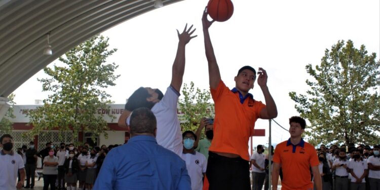 Alienta Gobierno de Lalo Gattás deporte estudiantil