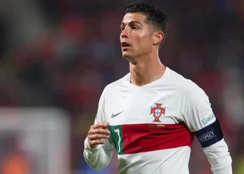 Naciones: España busca esquiva victoria en Portugal