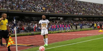 Dani Alves ‘abandona’ a Pumas tras juego con la Máquina