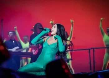 Dua Lipa vive sismo en CDMX y los memes no se hacen esperar