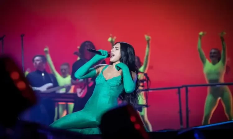 Dua Lipa vive sismo en CDMX y los memes no se hacen esperar
