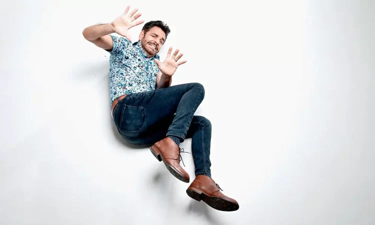 Eugenio Derbez ‘se burla’ de su accidente y muestra cómo sucedió