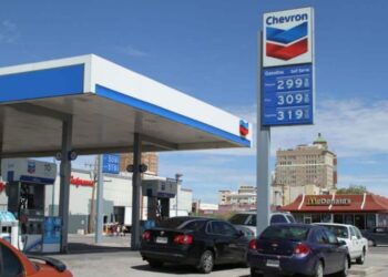 Baja en precio de gasolina, signo de mejoría económica.