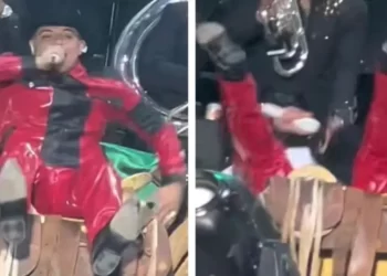 Eduin Caz protagoniza fuerte caída durante concierto de Grupo Firme