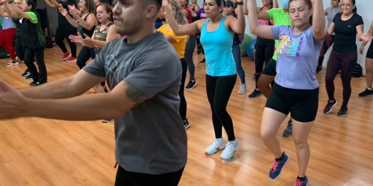 Son instructores deportivos del Municipio ponentes en Master Class de Ritmos Latinos