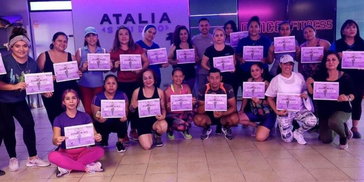 Son instructores deportivos del Municipio ponentes en Master Class de Ritmos Latinos