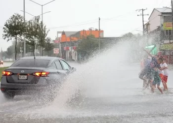 Conagua alerta por lluvias y vientos fuertes en al menos nueve estados por ciclón Kay