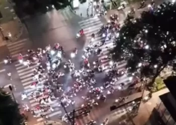 Motociclistas paralizan Paseo de la Reforma con rodada