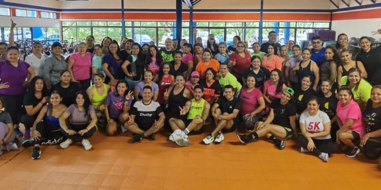 Relevante capacitación de activadores físicos de Deportes Victoria