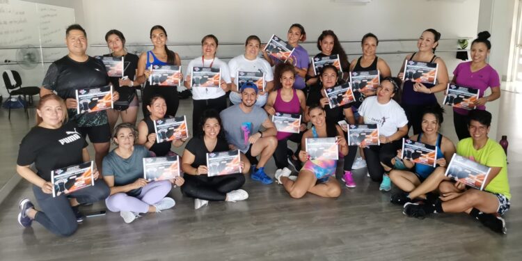 Relevante capacitación de activadores físicos de Deportes Victoria