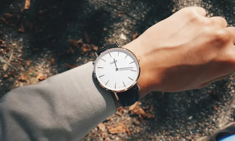 ¿Cuándo inicia el horario de invierno? Ve si se atrasa o adelanta el reloj