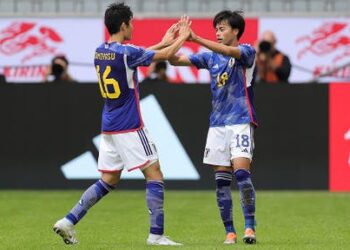 Japón vence con claridad a Estados Unidos