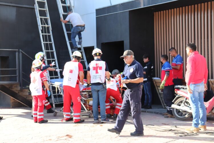 Joven sobrevive a descarga eléctrica