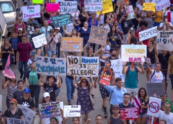 Organizaciones migrantes temen el fin de DACA