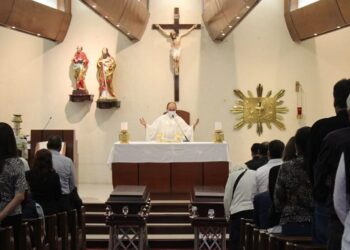 Despiden familiares y amigos a Senador Faustino López y esposa en Tampico