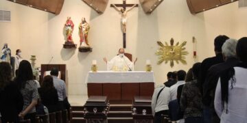 Despiden familiares y amigos a Senador Faustino López y esposa en Tampico