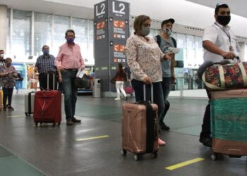 Ya no será obligatorio “el cubrebocas” en aeropuertos y aviones en México
