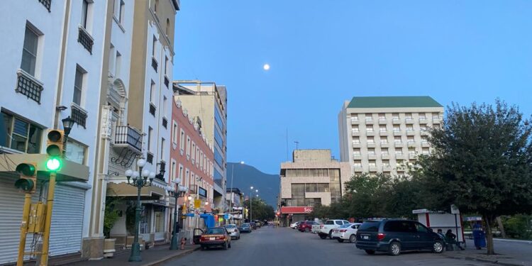 La luna de octubre es la más bella; hasta en los amaneceres de Cd. Victoria
