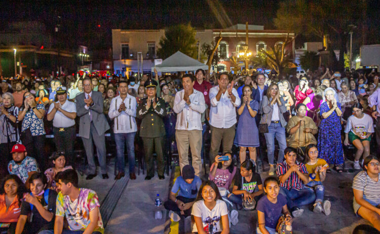 Pide Alcalde Mario López tener confianza en Gobierno de AVA, al inaugurar Festival Internacional de Otoño