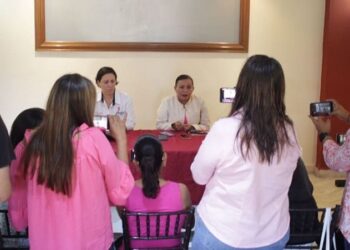 Red de Mujeres Periodistas de Tampico lanza campaña “Actúa en Rosa”