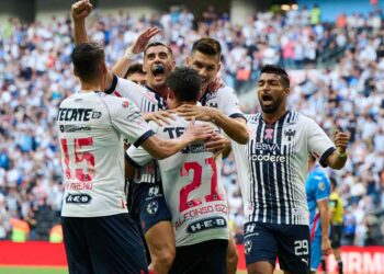 Monterrey eliminó 3-0 a Cruz Azul y está semifinal