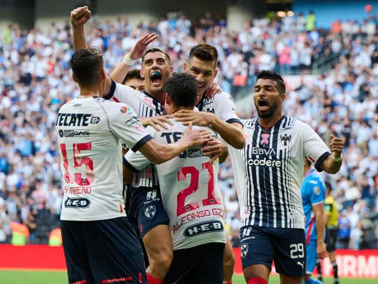 Monterrey eliminó 3-0 a Cruz Azul y está semifinal