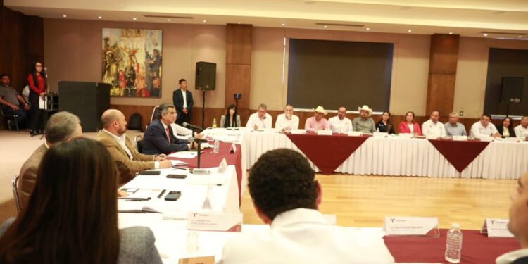 Dialoga Américo Villarreal con 43 alcaldes; presentará necesidades de Tamaulipas a AMLO