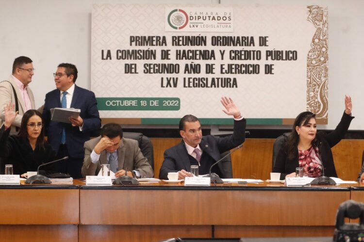 Aprueba Comisión de Hacienda dictamen de Ley Federal de Ingresos  2023 por 8.3 billones