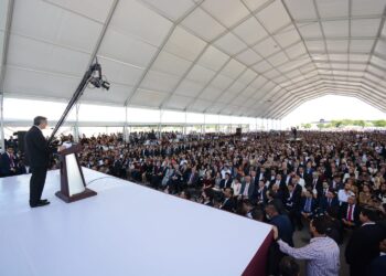 Ofrece AVA castigar saqueo, fin de “moches”, respeto a municipios y creará Guardia Estatal