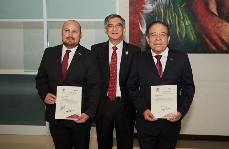 Entrega Américo nombramientos a Secretarios General y de Seguridad