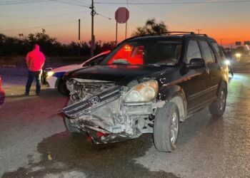 Obreros de maquiladora heridos en aparatoso choque