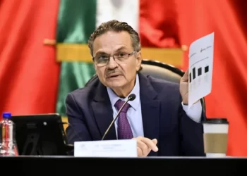 Comparece ante comisiones unidas el director General de Pemex, Octavio Romero