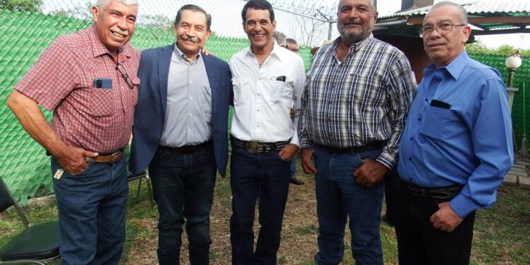 Emotivo reencuentro de Médicos Veterinarios a 41 años de egresar de la FMVZ-UAT en Cd. Victoria