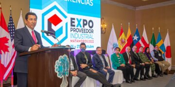 Inaugura Alcalde Mario López Expo Proveedor Industrial Index Matamoros 2022